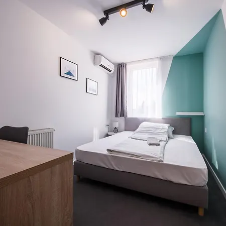 Chesscom Hotel