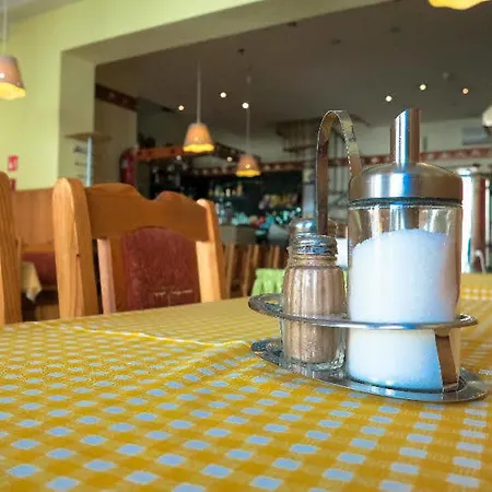 Chesscom Hotel