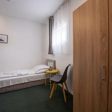 Chesscom Szálloda